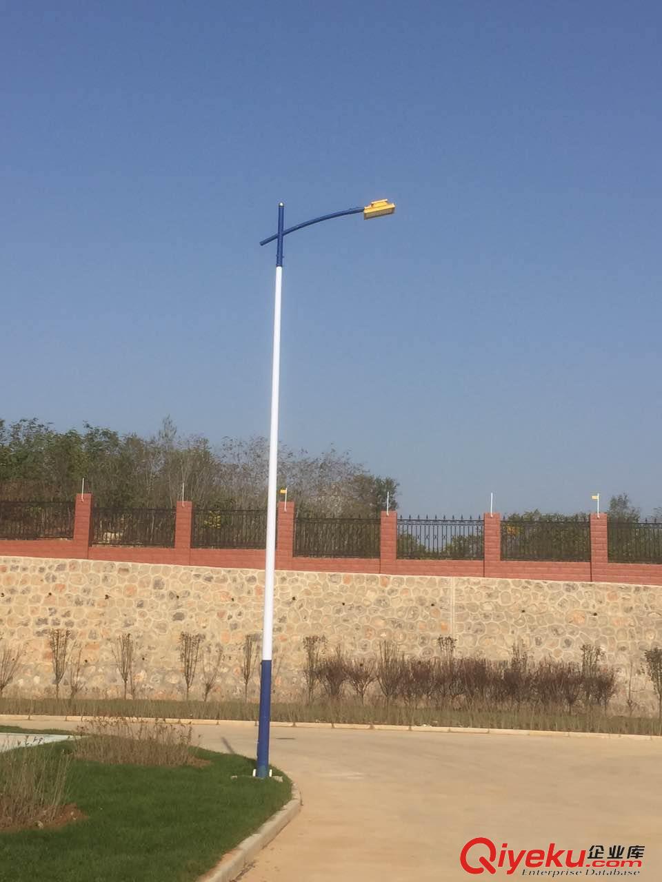 led三防日光灯 免维护LED路灯