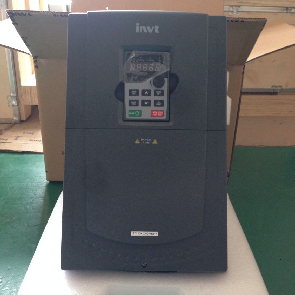 英威騰GD200A-022G/030P-4變頻器原始圖片3