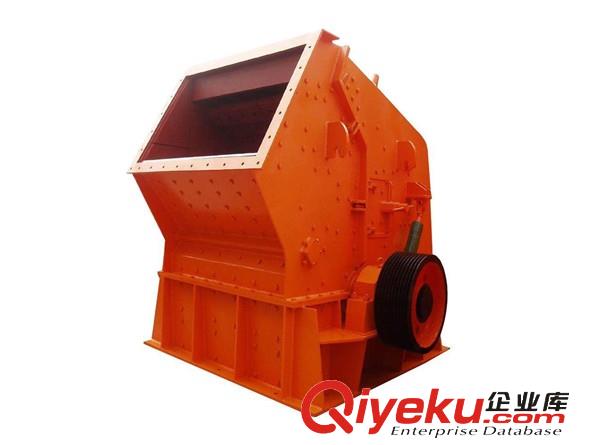 大型反擊式破碎機、大型礦石破碎機反擊破各種礦石生料生產(chǎn)線