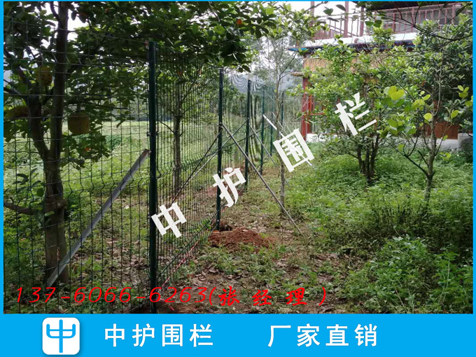 韶關工地金屬網護欄埋立柱式圍欄網 公路菱形鐵絲網原始圖片3