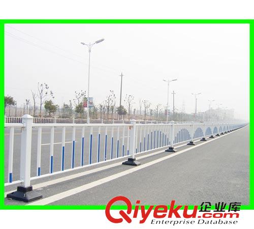 交通護欄定制-道路護欄廠家