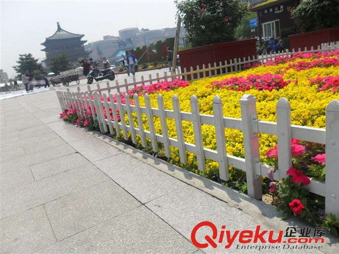 花壇護(hù)欄廠家-草坪護(hù)欄定制