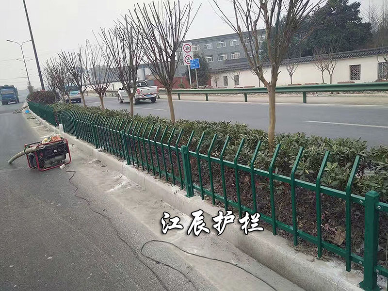 常规普通道路护栏