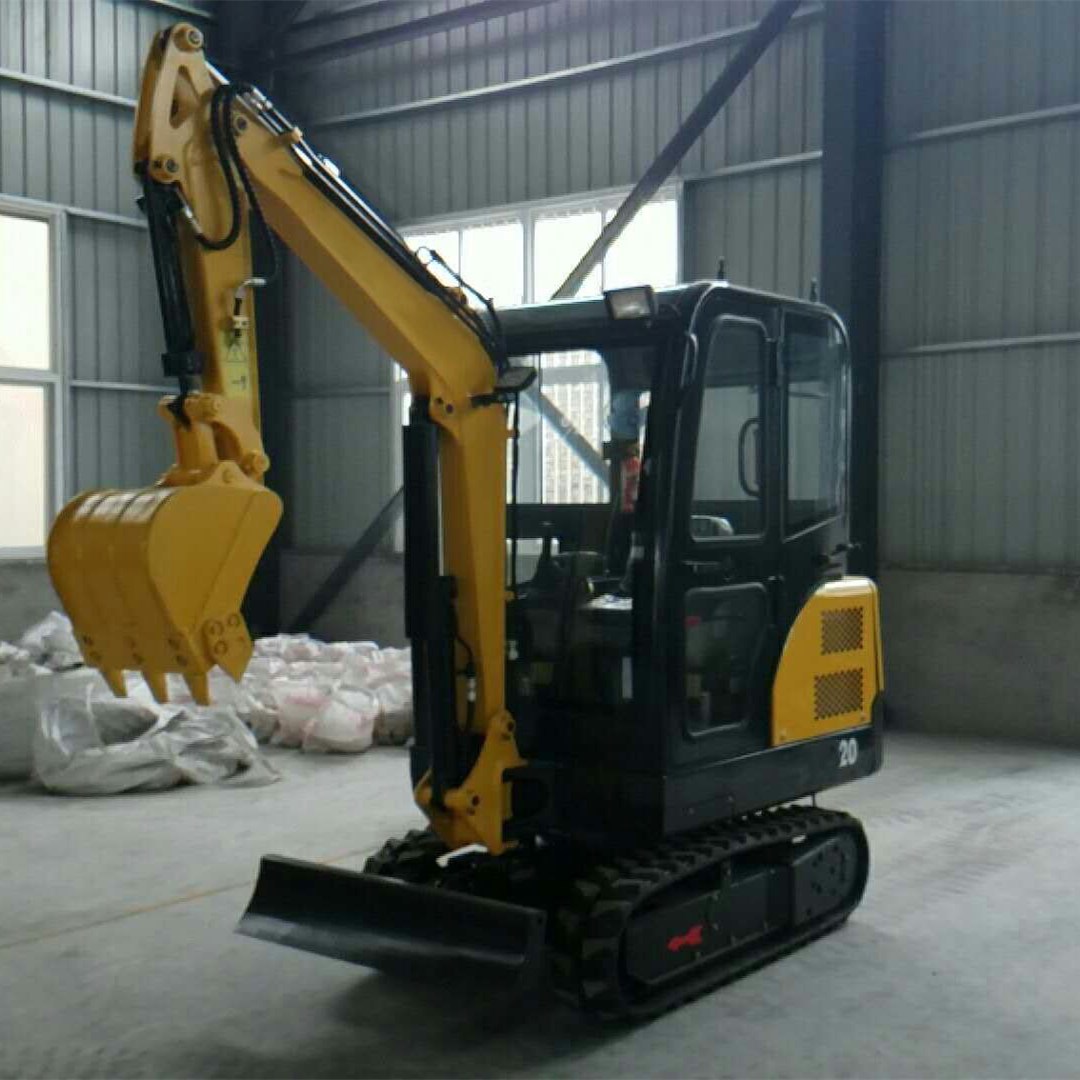 小型挖掘機