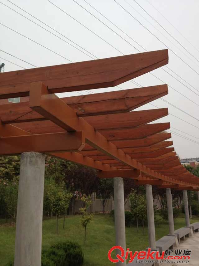 濟南華景庭藝工程有限公司位于濟南市,是專注于銷售防腐木廠家.主要設計施工別墅區防腐木涼亭、防腐木葡萄架